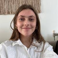 Randi Bos's Instagram, Twitter & Facebook