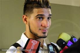 con el pie izquierdo su inicio en el