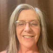 Yellowstone National Park: Tourist Behavior and Bison Encounters