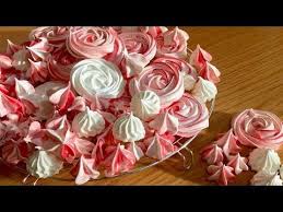Comment Realiser De Jolies Meringues Recette Tres Facile Youtube Meringue Comment Decorer Un Gateau Decoration Patisserie