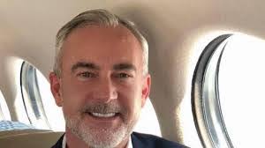 Mark Tinder's Instagram, Twitter & Facebook