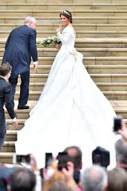 Nell' atelier il giardino della sposa trovi la nostra collezione di abiti da sposa sempre aggiornata, e ricca di tante proposte per rispondere ad. Gli Abiti Da Sposa Piu Costosi E Iconici Delle Star Vogue Italia