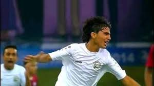 ولم يكن بمقدور الحكم مراجعة اللقطة المثيرة للجدل بالاستعانة. ØªÙˆÙƒÙ„ ÙƒØ±Ù…Ø§Ù† ØªÙ‡Ø¯ÙŠ ÙƒÙ„ Ù„Ø§Ø¹Ø¨ ÙÙŠ Ø§Ù„Ù…Ù†ØªØ®Ø¨ Ø§Ù„ÙŠÙ…Ù†ÙŠ Ù„Ù„Ù†Ø§Ø´Ø¦ÙŠÙ† Ø«Ù„Ø§Ø«Ø© Ø¢Ù„Ø§Ù Ø¯ÙˆÙ„Ø§Ø± Ø§Ù„Ù…ÙˆÙ‚Ø¹ Ø¨ÙˆØ³Øª