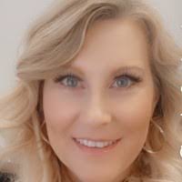 Melissa Holman's Instagram, Twitter & Facebook