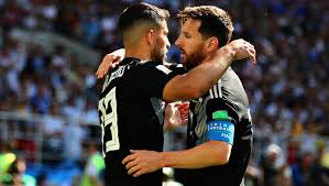 Sergio agüero, the manchester city striker and occasional 'gamer' and 'streamer', told various anecdotes about his relationship with asked for more details about his relationship with messi, who he's roomed with since they were both 17, aguero explained that the barça man is a big whiner. Sergio Aguero Urges Supporters To Support Messi