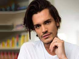 Koen Kardashian Boeken Of Inhuren Totalbookings Regel Het Zelf