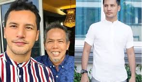 Penulis masih ingat pertama kali dato' aliff syukri muncul di kaca tv dalam program wanita hari ini. Bekas Pengawal Keselamatan Kilang Panasonic Selama 22 Tahun Ds Aliff Syukri Dedah Wajah Bapa Kandung Yang Jarang Dikongsi Media Hiburan