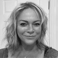 Susan Mciver's Instagram, Twitter & Facebook