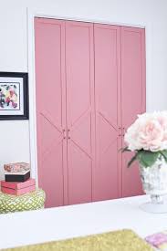 Decoration Porte Idees Diy Avec Peinture Papier Peint Pour La Relooker Closet Door Placard Chambre Decoration Porte