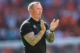 Michael antony appleton (born 4 december 1975) is an english former professional footballer and the current manager of oxford united. Michael Appleton Pens Open Letter After Being Diagnosed With Testicular Cancer Lancslive
