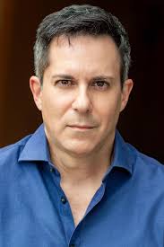 Leverage: Redemption" The Museum Makeover Job (TV Episode 2023)