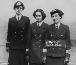 315 1940s Indian Women Stock Photos ...