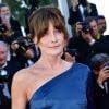 Carla Bruni : une fortune personnelle bien supérieure à celle de son  mari...
