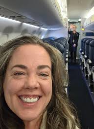 Again a long post, with my excuses, you can delete or scroll away It is  certainly not my intention to disturb you. A simple suitcase, for me a  simple symbol of a