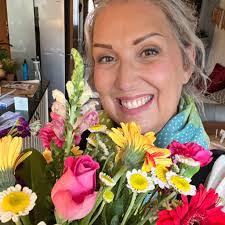 Genevieve Richards's Instagram, Twitter & Facebook