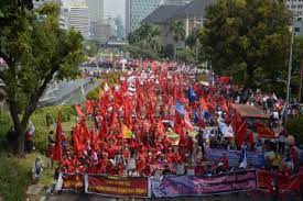 Ada sedikit perubahan untuk libur hari raya idul fitri 2021. Hari Buruh Tahun 2021