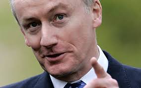 Sir Fred Goodwin to hand back £4m of pension pot