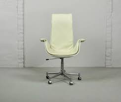 By the early 1960s a new generation of designers were rejecting the solid values of 1950s organic modernism by experimenting with exciting new materials, particularly an introduction to the 1960s. White Leather High Back Preben Fabricius Bird Chair For Alfred Kill Int 1960s Hpvintage Com