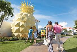 Cada uno de los participantes que él atrape deberá ayudarle a atrapar a los demás hasta terminar el juego. Dormir En La Pina Al Lado Del Mar El Hotel De Bob Esponja En Punta Cana