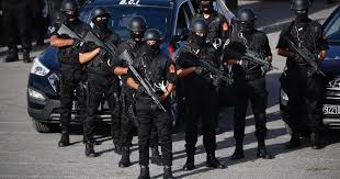 رؤية اللون الزهري نراها بعدة اشكال مثل لبس الفستان الوردي الحذاء الوردي القميص او البنطلون و يسمى اللون الفوشي او البمبي للبنت العزباء للمتزوجه للحامل للمطلقة لابن سيرين و المزيد من التفسيرات بالتفصيل في سياق المقال اسفل. ØªÙØ³ÙŠØ± Ø­Ù„Ù… Ø±Ø¤ÙŠØ© Ø§Ù„Ø´Ø±Ø·Ø© Ø§Ùˆ Ø§Ù„Ø¨ÙˆÙ„ÙŠØ³ ÙÙŠ Ø§Ù„Ù…Ù†Ø§Ù…