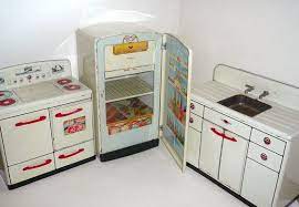 Discover a curated selection of men's clothing, footwear and lifestyle items. Reserved For Cindy 10 20 Toy Kitchen Set Antique Toys Tin Toys