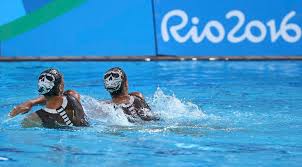 Μαγιό κολύμβησης γυναικείο basic 1. Sygxronismenh Kolymbhsh Oi Ellhnides Pairnoyn Xryso Sto Magio Deite Ti Foresan Pics