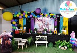 Fortnite Candy Bar Buscar Con Google Candy Table Candy Bar Table Decorations