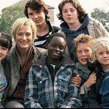 A tale about two young boys, prosper and bo, who flee to venice after being orphaned and dumped in the care of a cruel auntie. 42 The Thief Lord Ideas Thief Lord I Movie