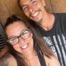 Ashley Giffin's Instagram, Twitter & Facebook