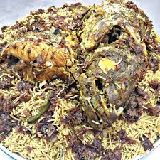 مطعم اضواء النافورة رز بخاري ومشويات في الخرج