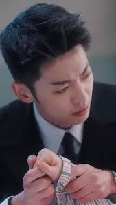 The Warm and Cool Silk of The Thousand Lights