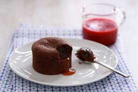 Recette De Fondant Au Chocolat Coeur De Caramel Au Beurre Demi Sel Coulis De Framboises Facile Et Rapide Recette Recette Fondant Au Chocolat Fondant Au Chocolat Coulis Framboise