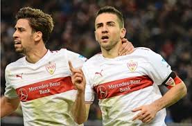 Vfb stuttgart kaynağı değiştir. Vfb Stuttgart Rani Khedira Traumt Vom Duett Mit Sami Fussball Schwarzwalder Bote