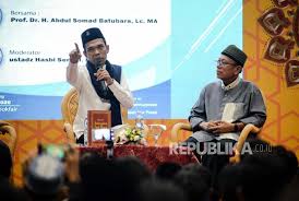 Abdul somad batubara (born may 18, 1977) is an indonesian islamic preacher and scholar from asahan, north sumatra. Ustadz Abdul Somad Uas Jelaskan Bagaimana Seharusnya Orang Beriman Hadapi Wabah Penyakit Joglosemar News