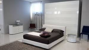 Colori decisi, eterogenei, forme lineari, geometrie semplici. Camere Da Letto Moderne Tomasella Rilievo Fraz Di Trapani Trapani Guida Sicilia