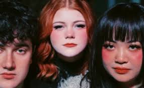 ⭐️ PREMIERE ⭐️ BAILEY FLORES releases her birthday single 'Supernova'