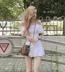 Pin Su Black Pink