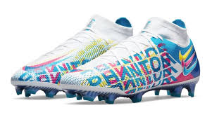 So, how is it played, who plays it and many more questions. Nike Phantom Gt Elite 3d Graphic Released Soccer Cleats 101