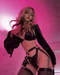 Ella Explicit - @ellapaisley OnlyFans Get photos