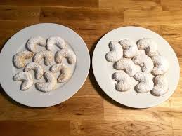 Uromas Vanillekipferl Von Binchen 70 Chefkoch Vanillekipferl Lebensmittel Essen Rezepte
