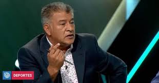 Born 28 september 1964), nicknamed bichi, is an argentine football manager and former player who played as an attacking. Fans Attacked Claudio Borghi For Comment On The Referee Of Colo Colo La Serena Football