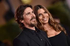 Koronavirüs dönemi boyunca izlenebilecek spor filmleri. Christian Bale Is In A Feud With His Mother And Sister Over His Serbian Wife