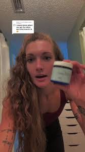 Elena Loza's Instagram, Twitter & Facebook