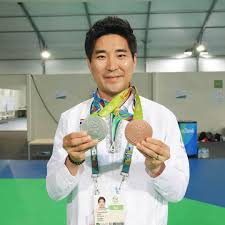 ส่วนตัวโค้ชเชถือสัญชาติเกาหลีใต้ และมีข่าวเกี่ยวกับเรื่องการโอนสัญชาติเป็นไทยอยู่เนือง ๆ มีกระแสใหญ่ใน พ.ศ. à¹‚à¸„ à¸Šà¹€à¸Š à¸žà¸£ à¸­à¸¡à¹€à¸¥ à¸­à¸à¸ª à¸à¸Šà¸²à¸• à¹„à¸—à¸¢à¹€à¸• à¸¡à¸• à¸§