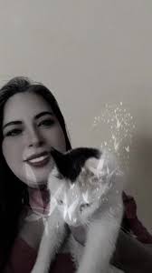 Anna Elizalde (@annagastelo)