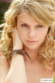 Buy Taylor Swift 374231 Case For Iphone Ipad Samsung Galaxy At Idposter Com Young Taylor Swift Celebs Without Makeup Taylor Swift