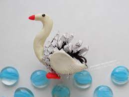 Лебедь из шишки из пластилина: показываю, как сделать с ребенком красивую  поделку | ПРО красивости: DIY и искусство | Дзен