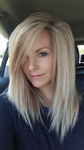 28 Feathered Haircuts to Refresh Your Style Instantly