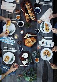 Un Brunch Parfait Entre Amis Recettes De Dejeuner Et De Brunch Brunch Food Photography Food Photo