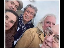 Spent some of my best days in and 5th Avenue, with good friends, most of  which I still see today. Paul Davies, Michael Papinicalou, Adrian Meagher,  Simon Marchaise and Craig Boyland. Spotted